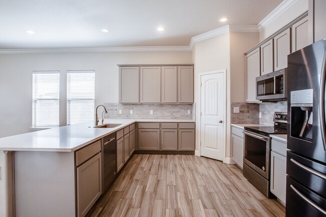 Building Photo - 3-Bedroom Home in Southwest Lubbock!
