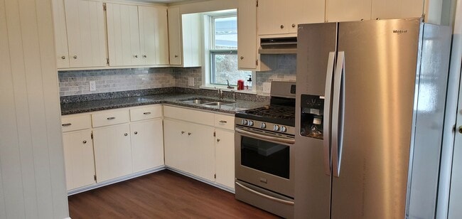 Building Photo - 27 E Coal St