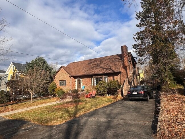 Building Photo - 10-12-12 Webster St