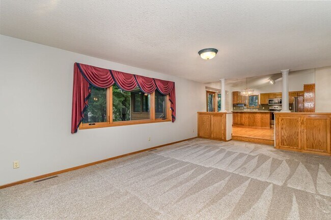 Building Photo - Beautiful Single Family home in Savage