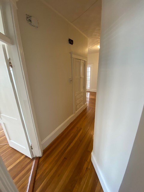 Building Photo - 79 Glenville Ave