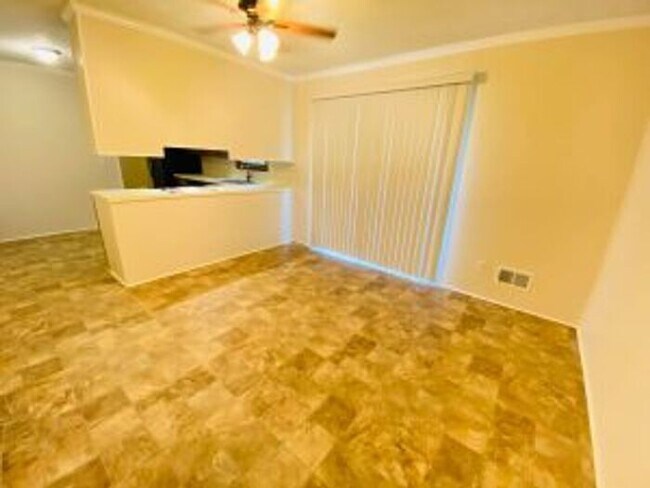 Building Photo - 3305 Ragsdale Dr