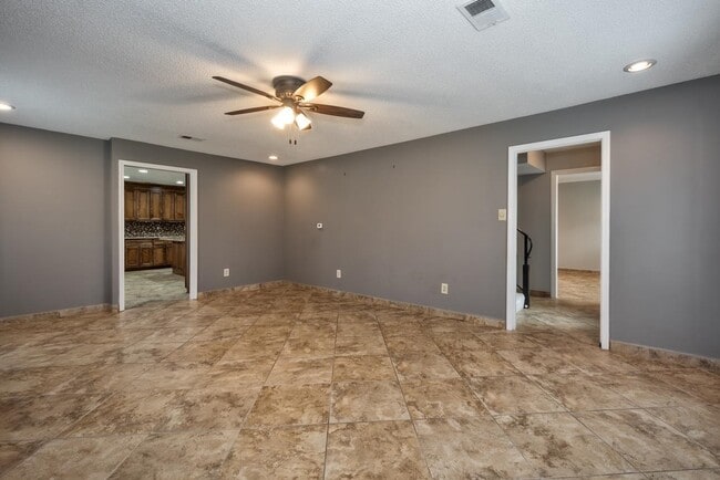Building Photo - 2598 Cedar Ridge Dr