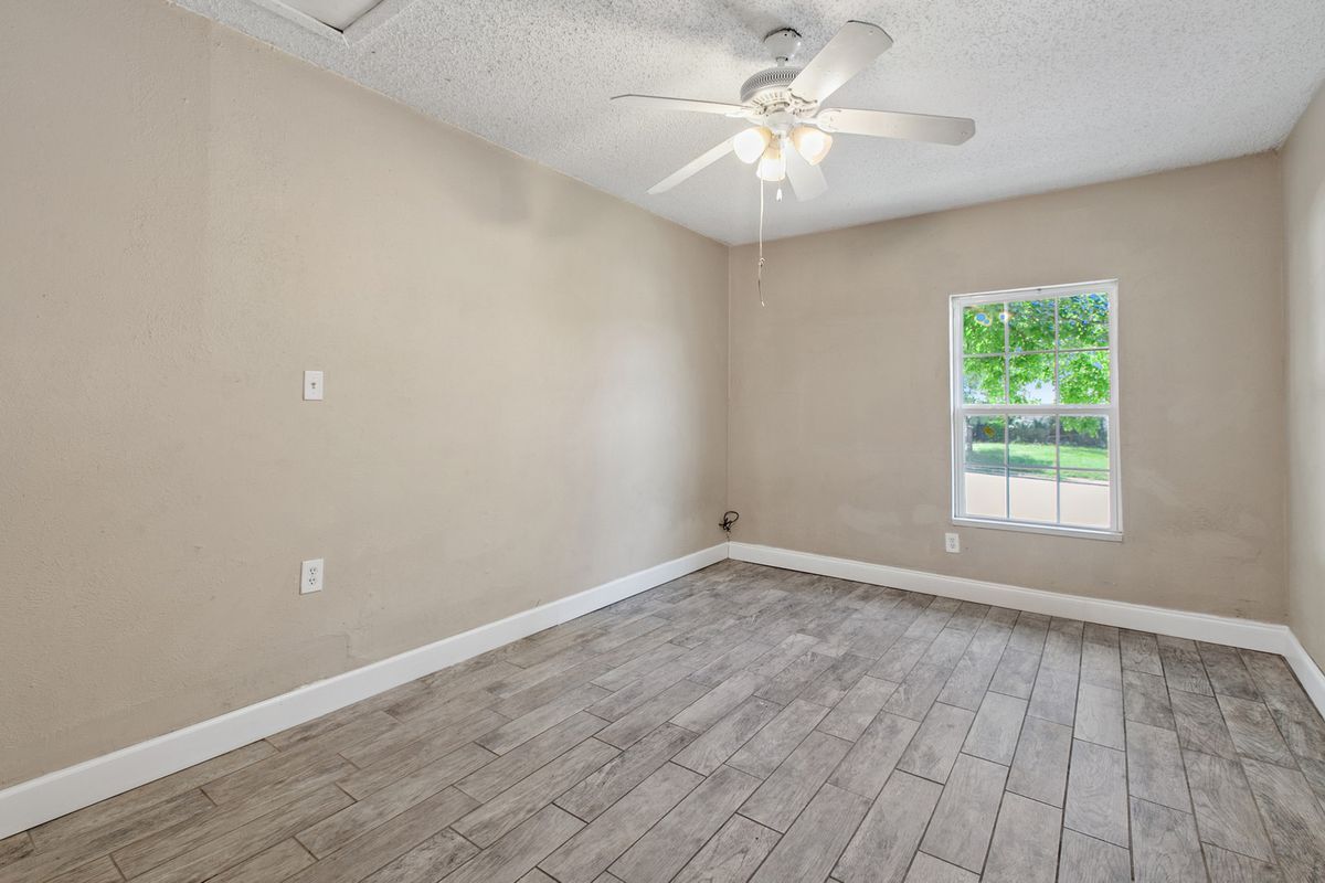 Building Photo - 6702 Colony Park Dr