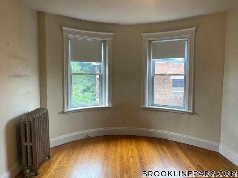 Building Photo - 1788 Beacon St