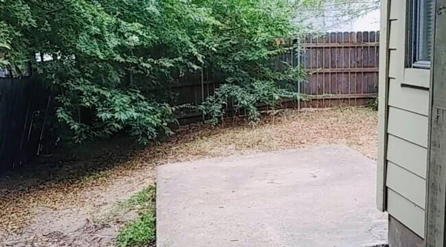 Building Photo - 1907 Townesouth Cir