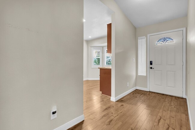 Building Photo - 244 White Oak Rd