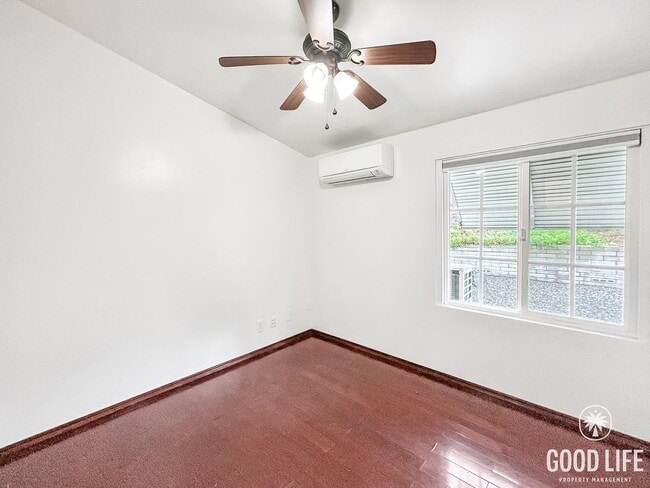 Building Photo - Beautiful 3B/2BA W/ Attached Garage and Up...
