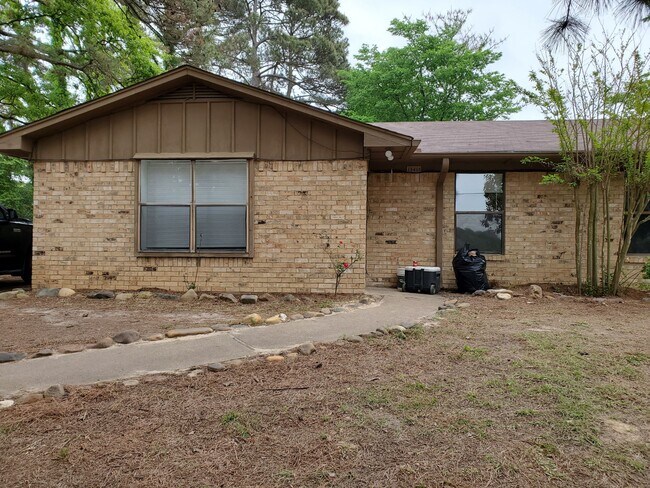 Building Photo - 13403 Rhudy Dr