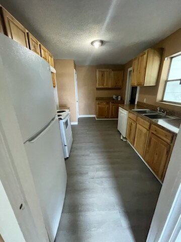Building Photo - 172 Redtown Road A