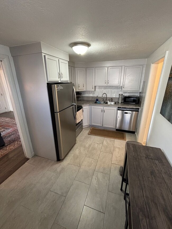 Building Photo - 517 N 900 W