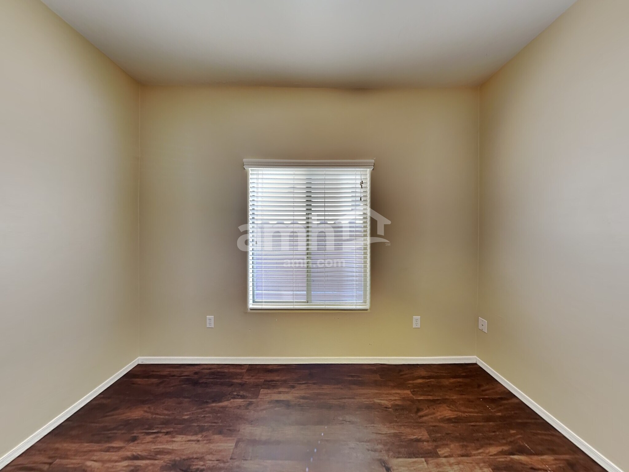 Building Photo - 1110 E Mt Shibell Dr