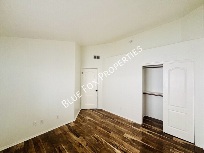 Building Photo - 4307 W Bunk House Rd