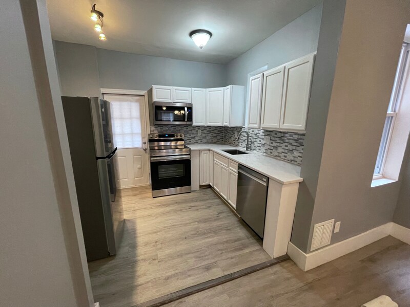 Building Photo - 55 N Lindenwood St