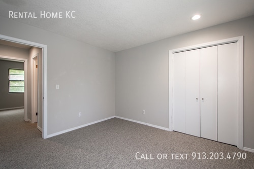 Building Photo - 1616 E Elm St