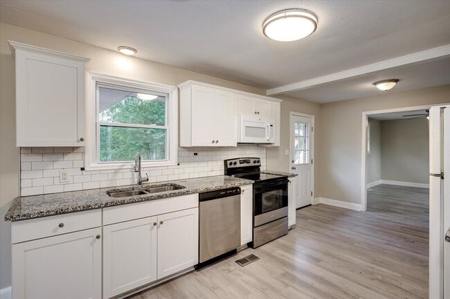 Building Photo - 116 Kirby Dr