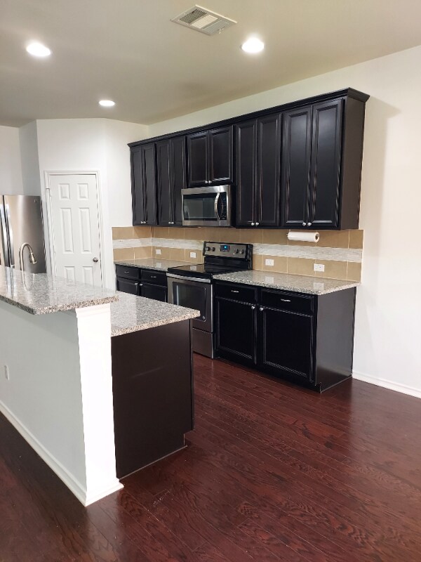 Building Photo - 112 W Vega Ln