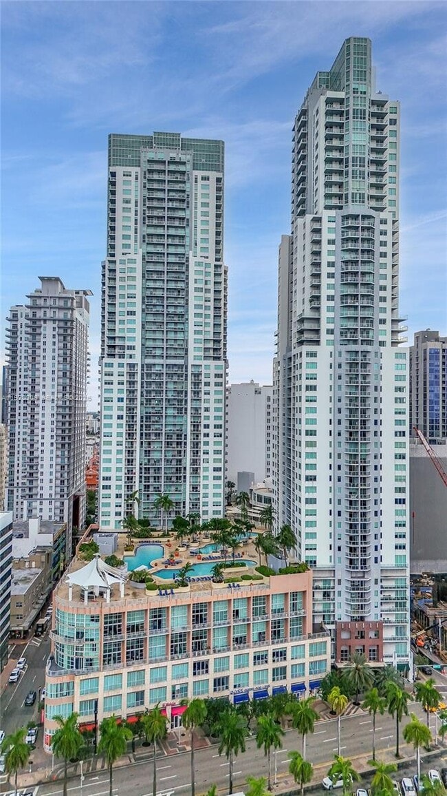 Building Photo - 253 NE 2nd St