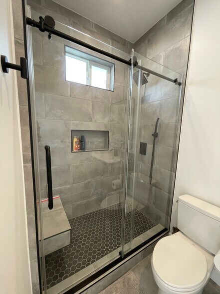 Building Photo - 6126 Alcove Ave