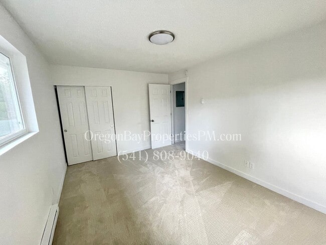Building Photo - 212 Laclair St