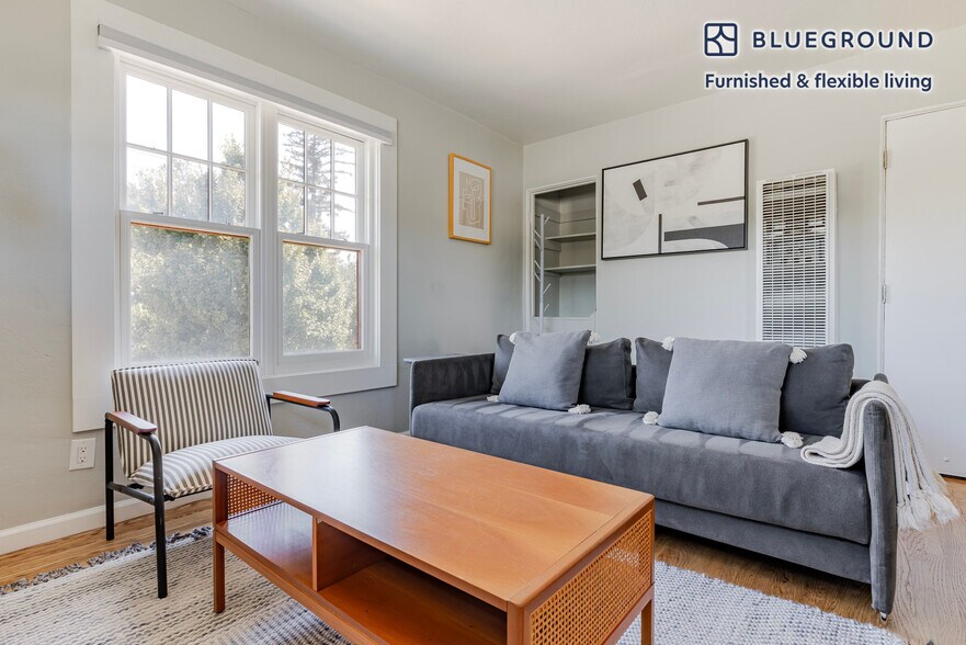 Primary Photo - 325 Hawthorne Ave