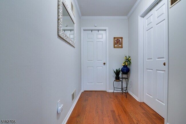 Building Photo - 78 Canterbury Rd