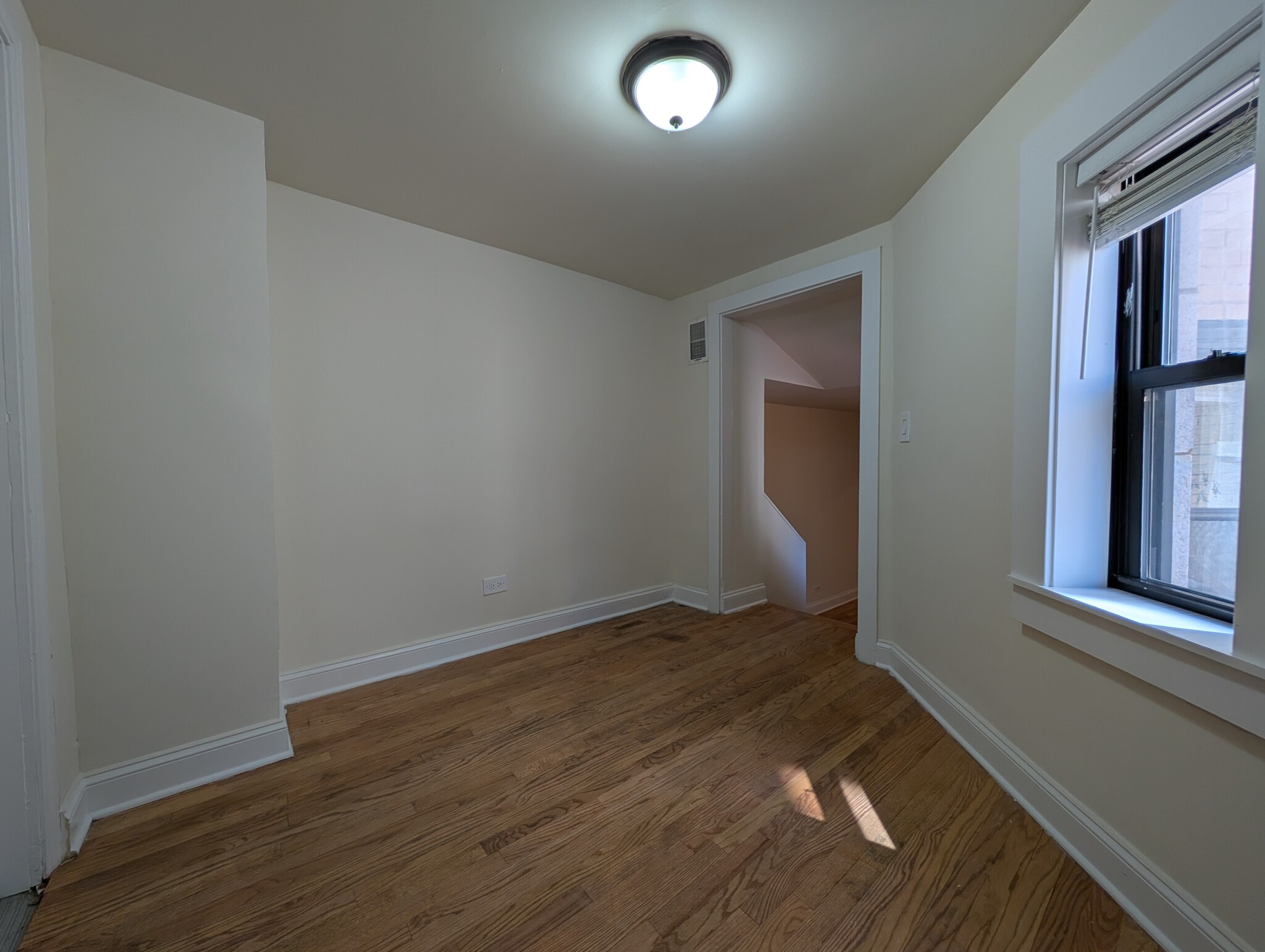 Building Photo - 4036 N Ashland Ave