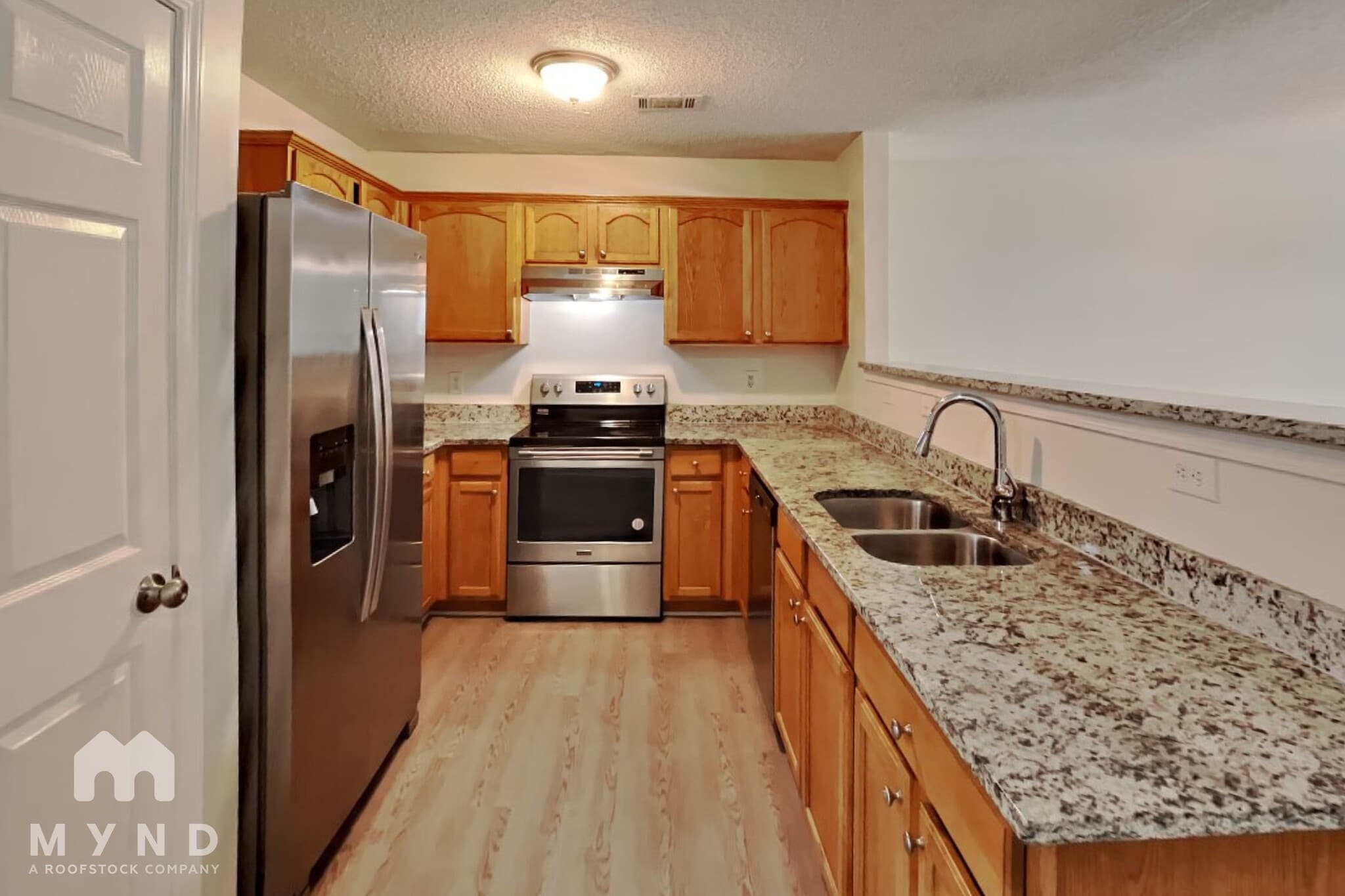 Building Photo - 6332 Hickory Ln Cir
