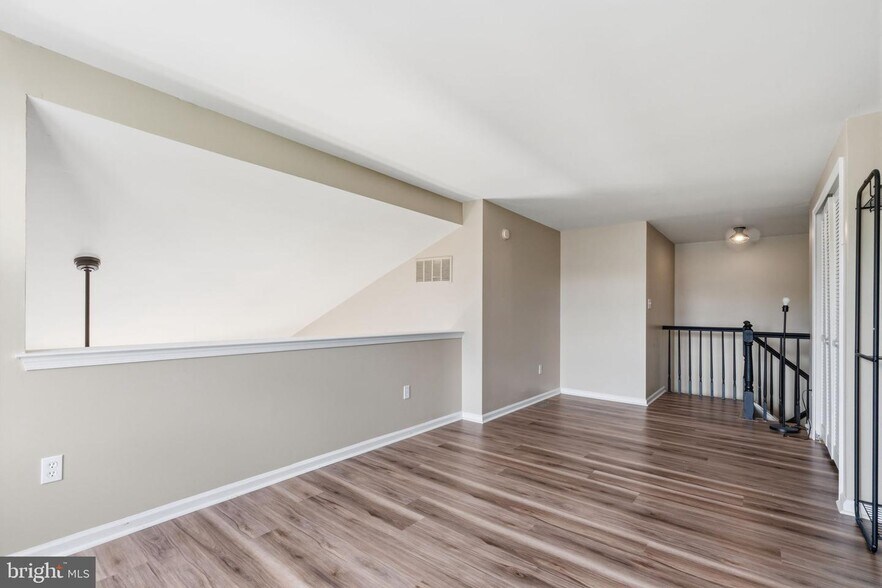 Building Photo - 2104 Brookhaven Dr