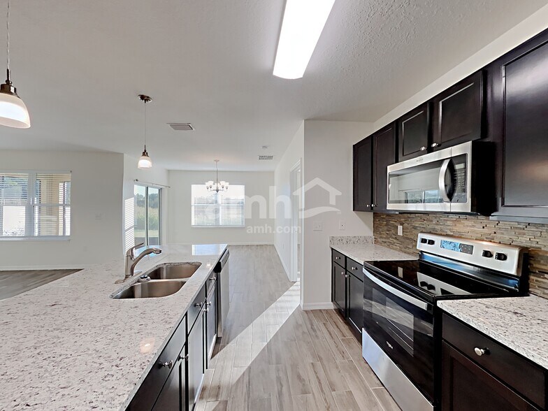 Building Photo - 3223 Magnolia Meadows Dr
