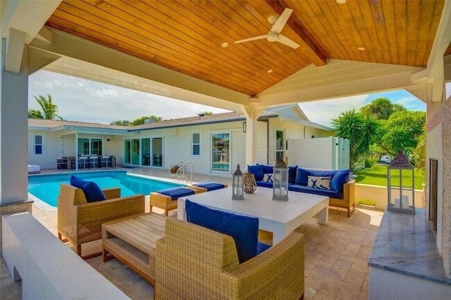 Building Photo - 807 Snug Island