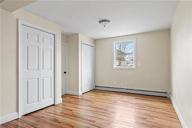 Building Photo - 94 Japonica St