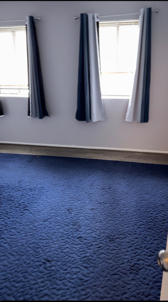 Building Photo - 611 Painters Xing