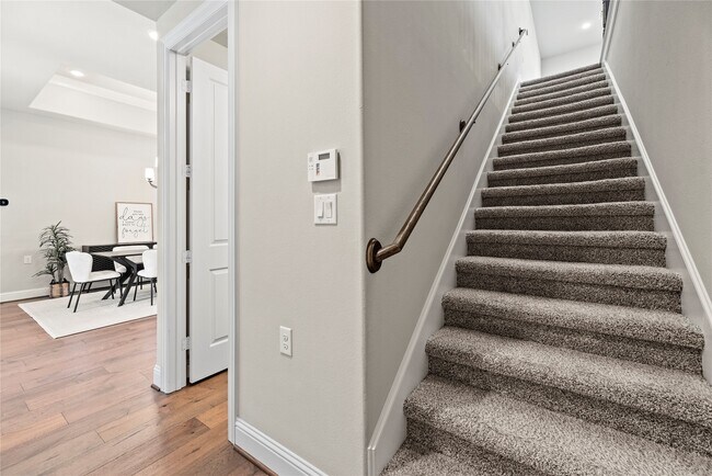 Building Photo - 10823 Painted Crescent Ct