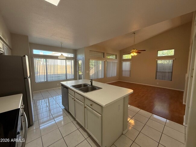Building Photo - 1253 N Spire Ct