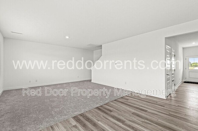 Building Photo - 2954 Grand Rdg Dr
