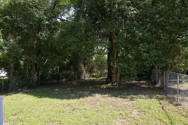Building Photo - 517 McKinley Ave