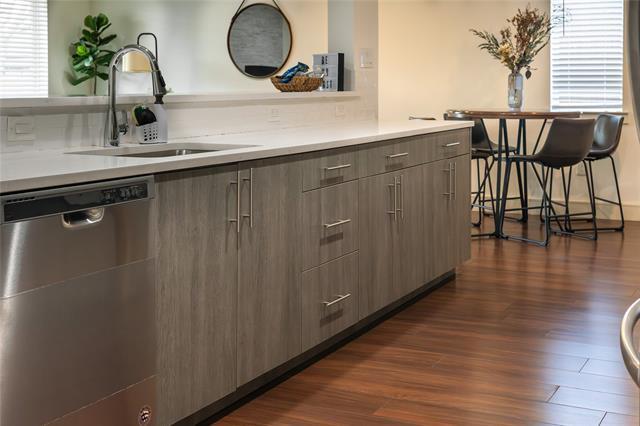 Building Photo - 10022 Glenrio Ln