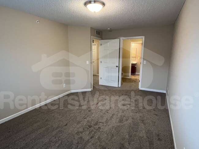 Building Photo - 6953 99th Ct S
