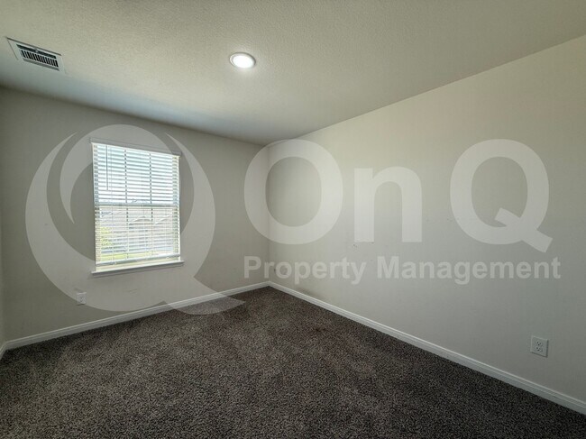 Building Photo - 1400 Colonial Bluff Ln