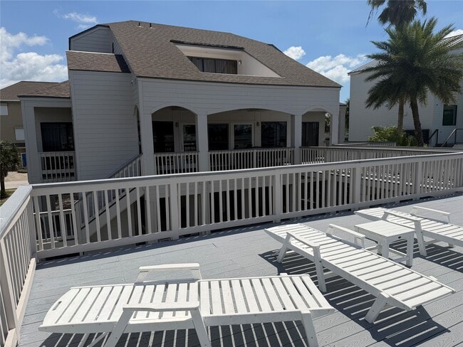 Building Photo - 3421 Jolly Roger Cir