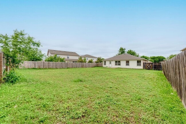 Building Photo - 311 Indian Meadow Dr
