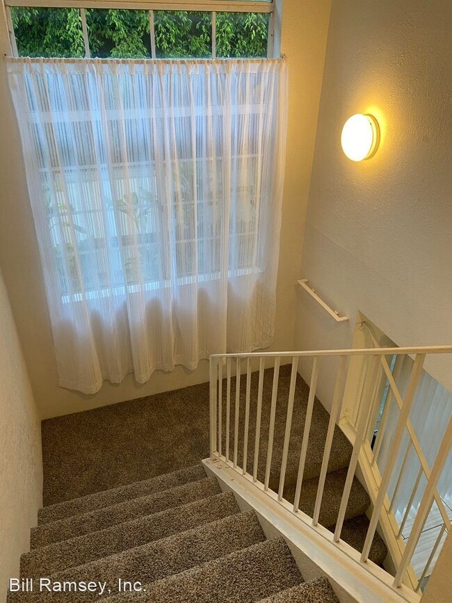 Building Photo - 2 br, 2.5 bath House - 565 H MANANAI PLACE