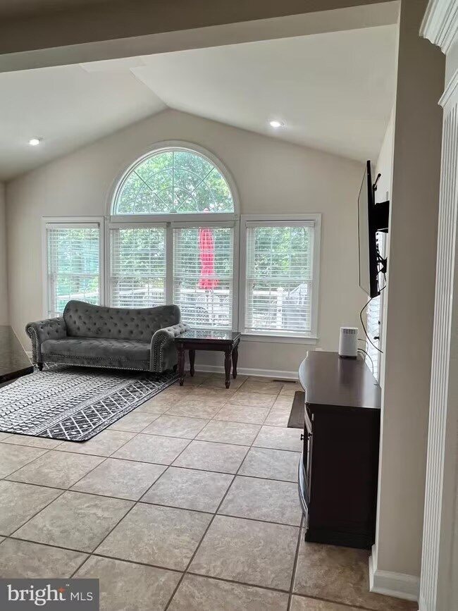 Building Photo - 44377 Stone Roses Cir