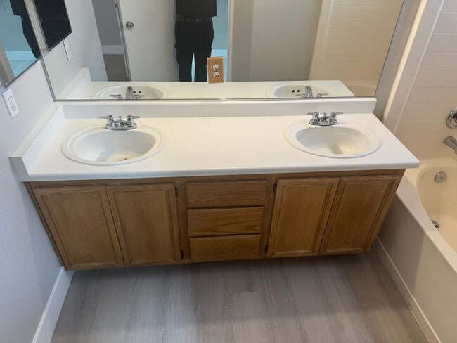 Building Photo - 4330 Spruce Grove St