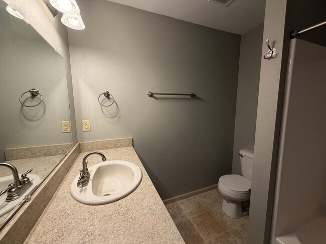 Building Photo - 16258 Hailey Ln