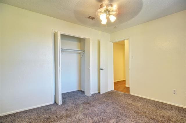 Building Photo - 6815 W Cleburne Rd