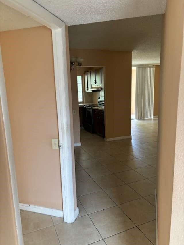 Building Photo - 9401 Lime Bay Blvd