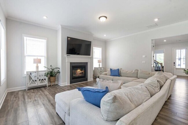 Building Photo - 2595 Whistler Wy NE