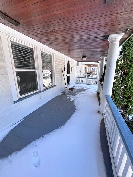 Building Photo - 1307 Edanola Ave